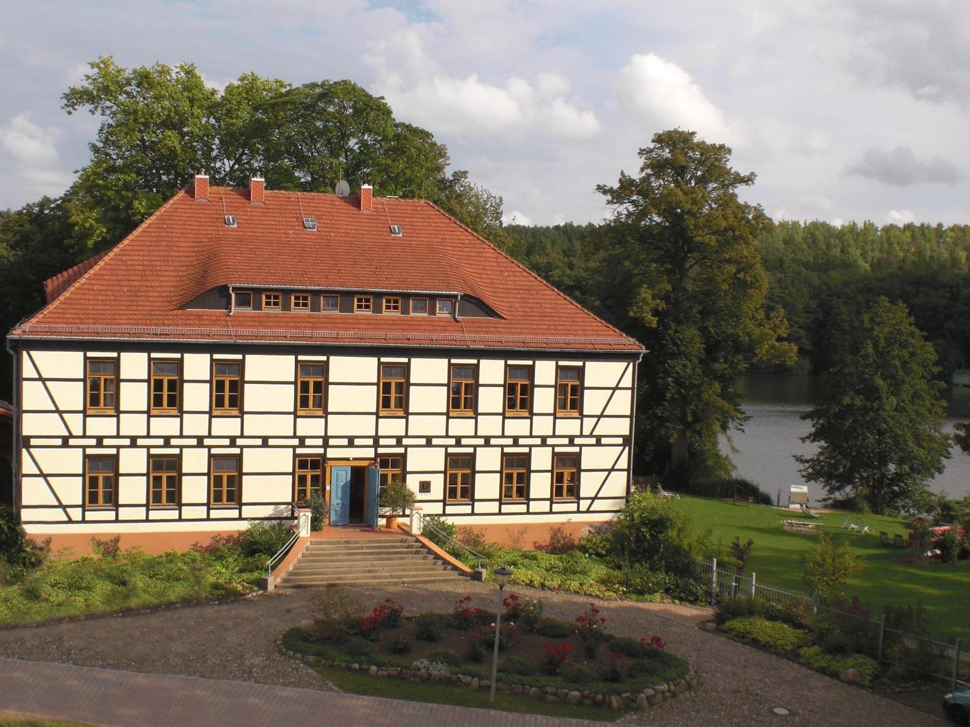 Drostenhaus Feldberg Feldberger Seenlandschaft Luaran gambar